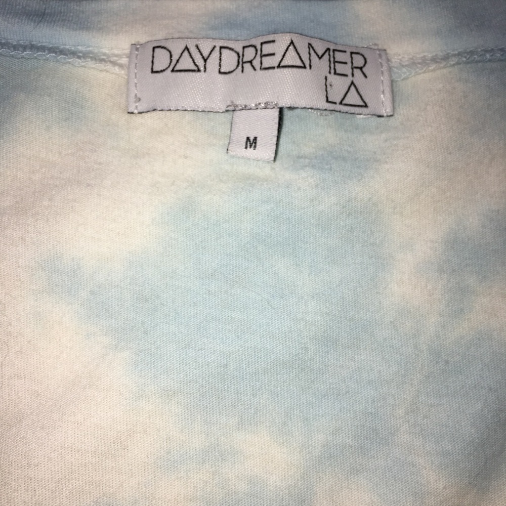 ❤️TIE DYED DAYDREAMER LA RUFFLE BOTTOM TEE T SHIRT CLOUDS - Picture 12 of 13